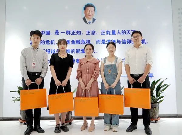 月圆中秋，情意浓浓|多多28为全体员工发放中秋福利